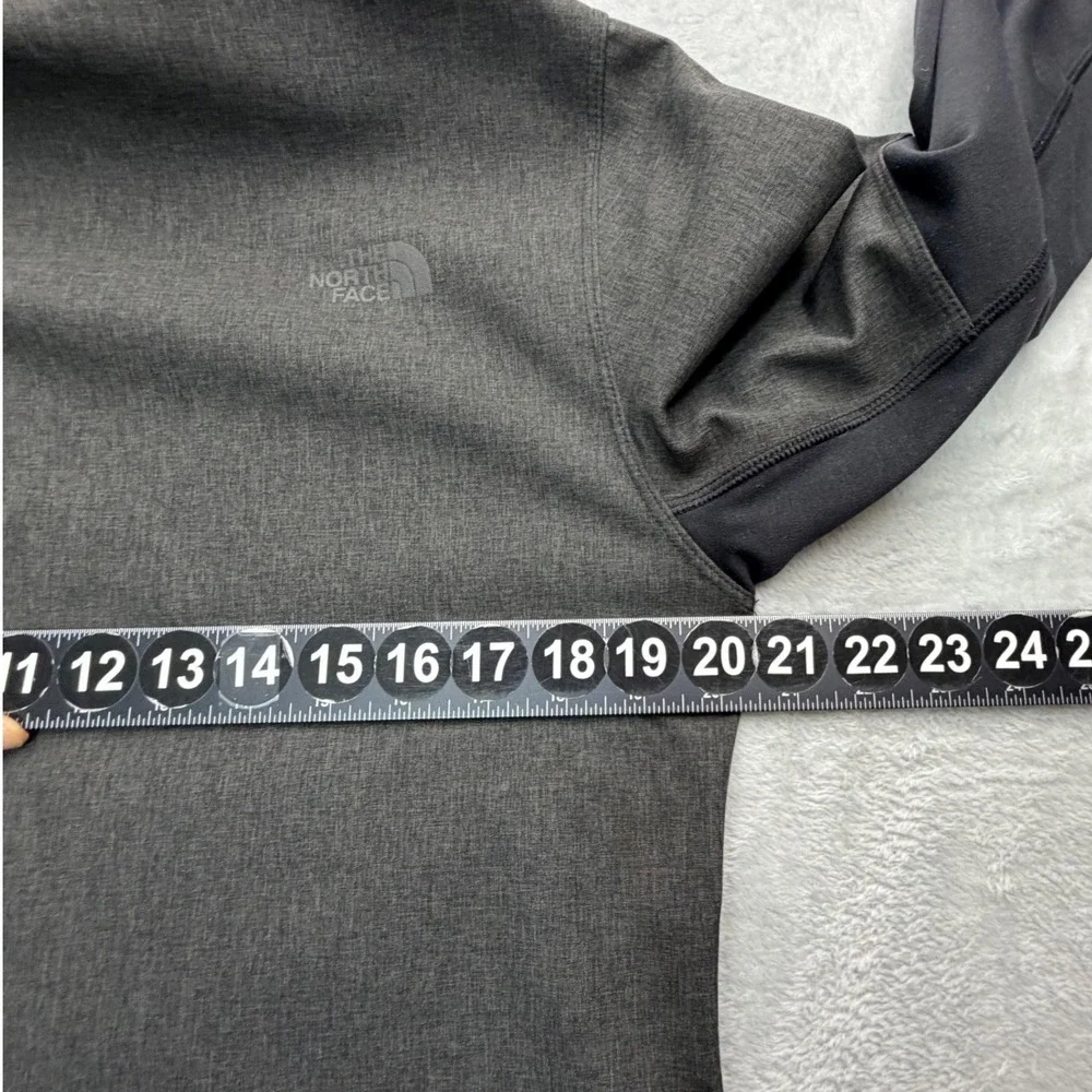 North Face Jacket Mens Small Kilowatt‎ Gray Black Full Zip Softshell Hooded